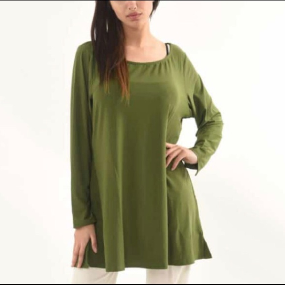 NWT Attitudes by Renee Moss Green Tunic- medium